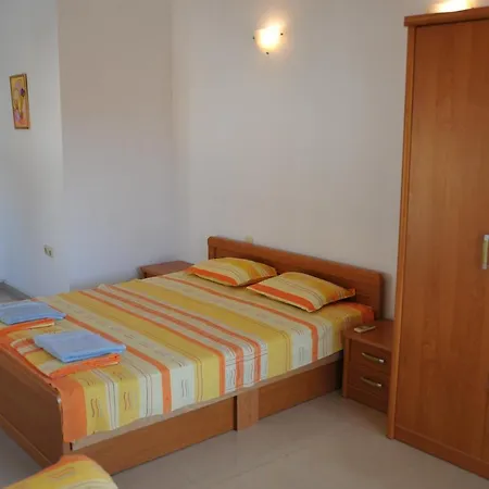 Apartament Viktoria *
