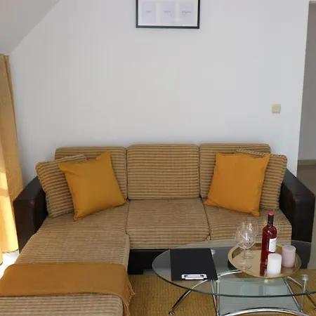 Viktoria 아파트 사레보